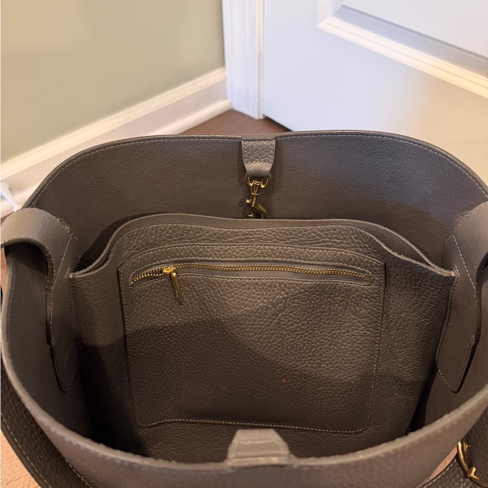 Cuyana Dark Gray Linea Leather Bucket Bag - Picture 9 of 12